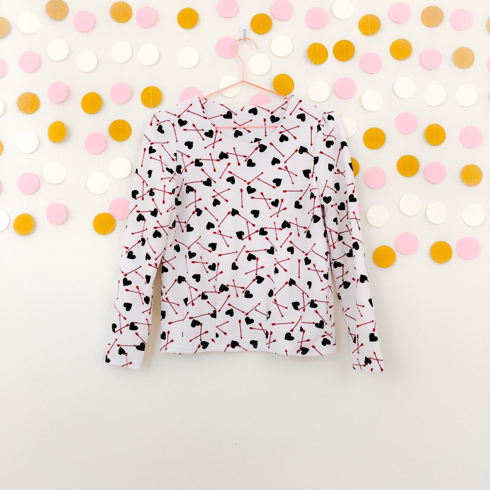 Heart & Arrows Long Sleeves Top